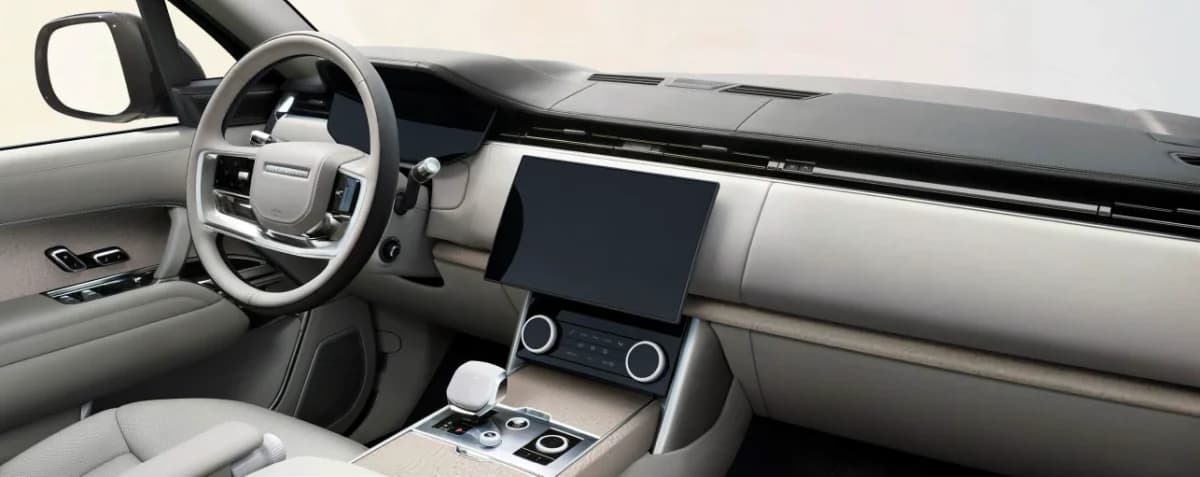 Interior Dashboard & Front Cabin View