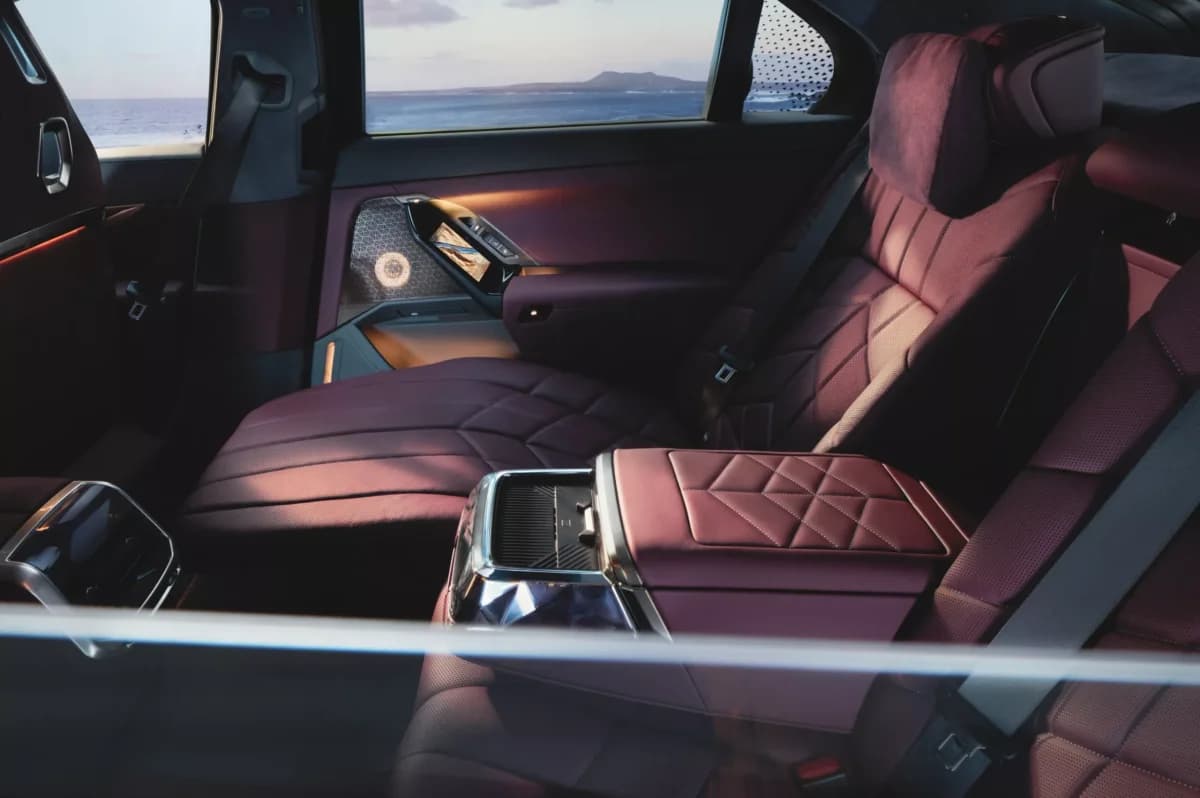 Interior Dashboard & Front Cabin View