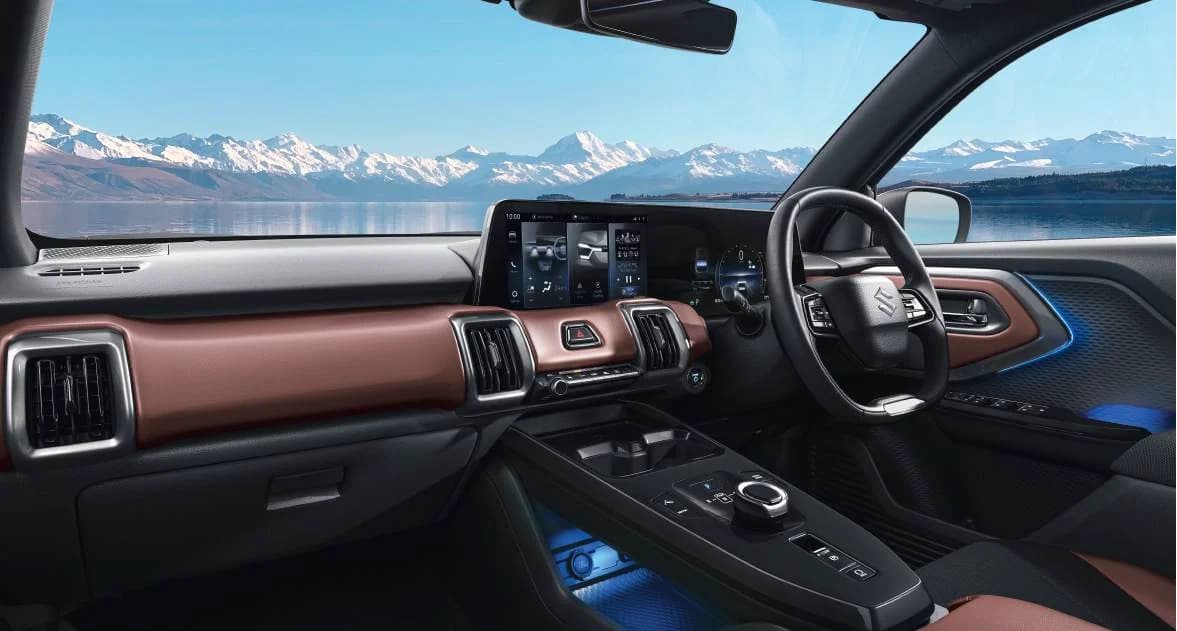 Interior Dashboard & Front Cabin View