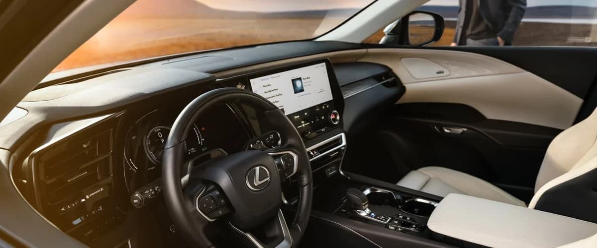 Interior Dashboard & Front Cabin View