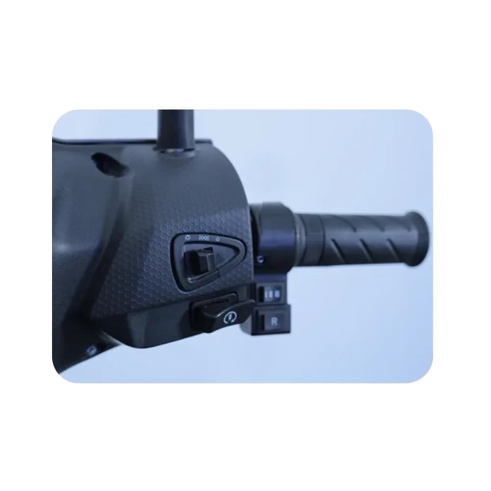 Right Handlebar Control