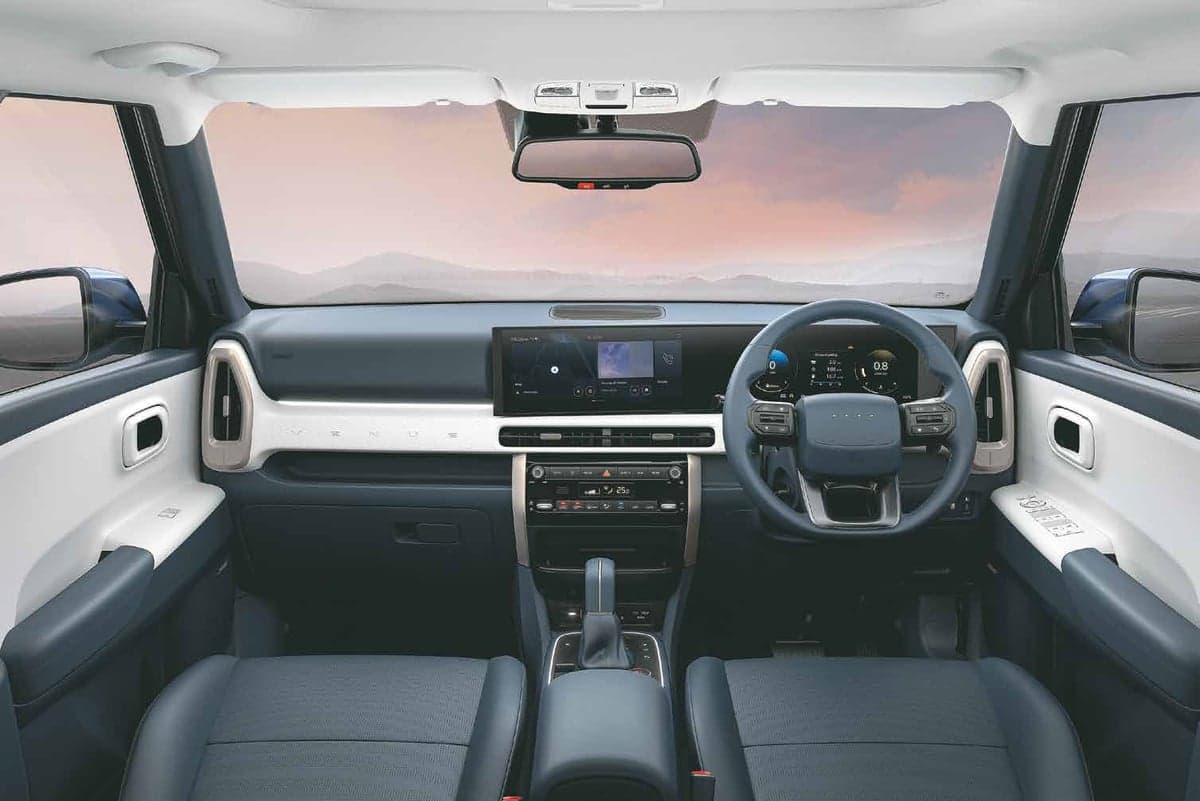 Interior Dashboard & Front Cabin View
