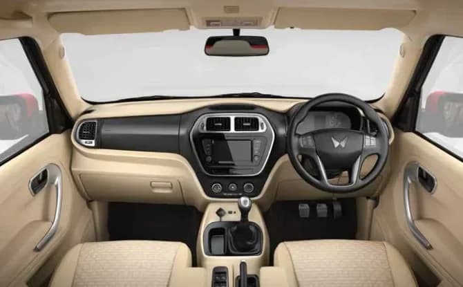Interior Dashboard & Front Cabin View
