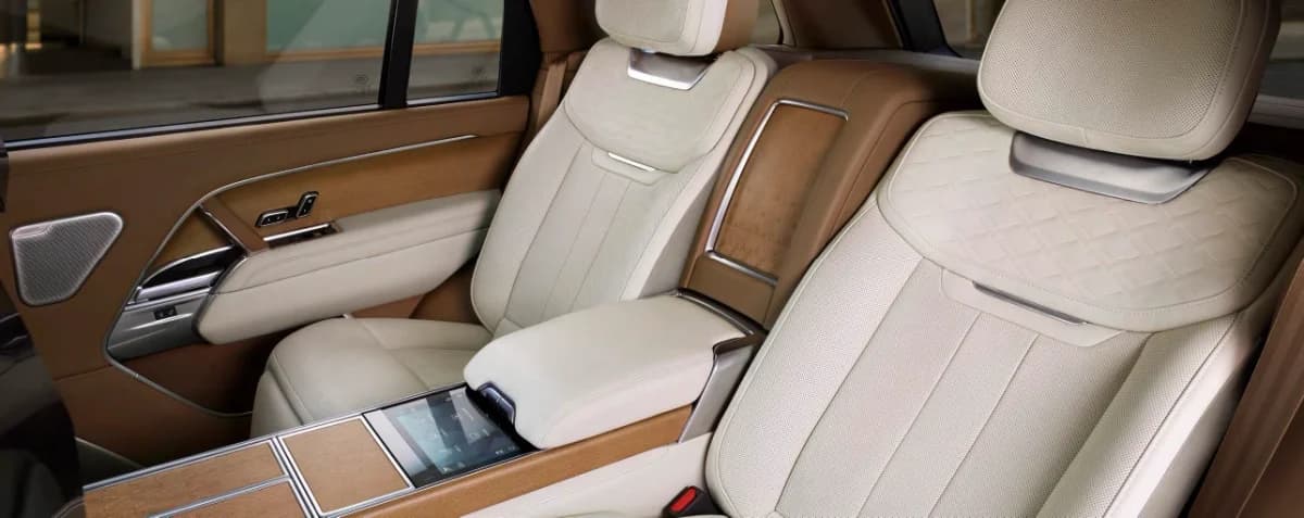Seat Accessories / Tray Tables