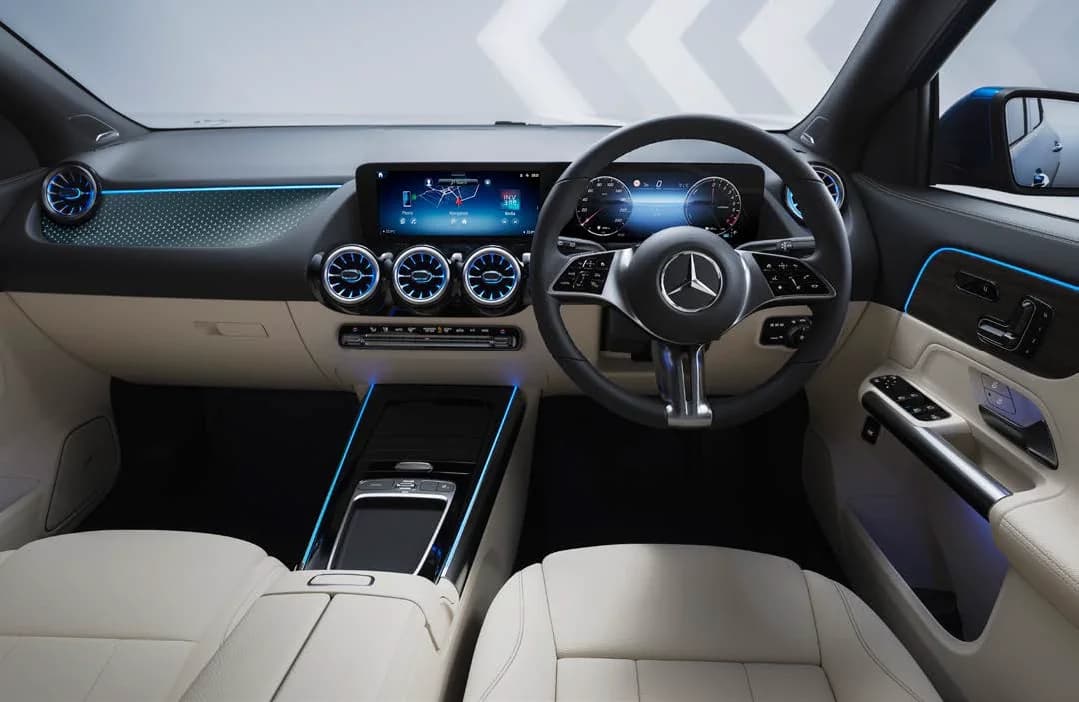 Interior Dashboard & Front Cabin View