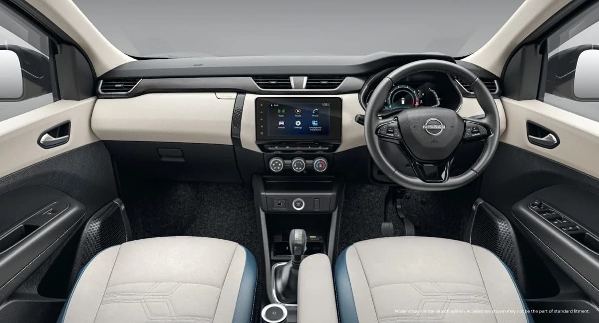 Interior Dashboard & Front Cabin View