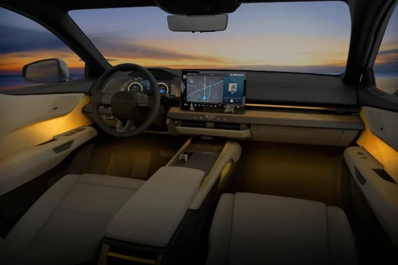 Interior Dashboard & Front Cabin View