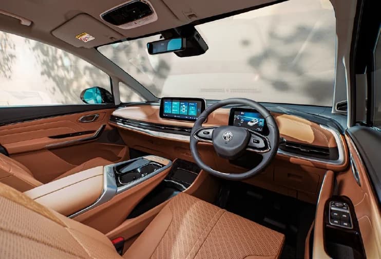 Interior Dashboard & Front Cabin View