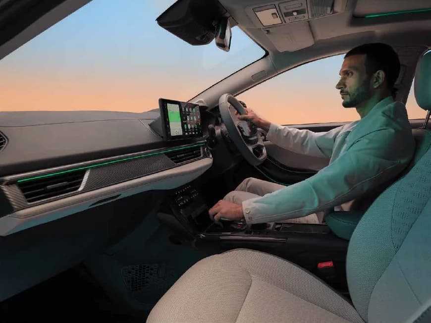 Interior Dashboard & Front Cabin View