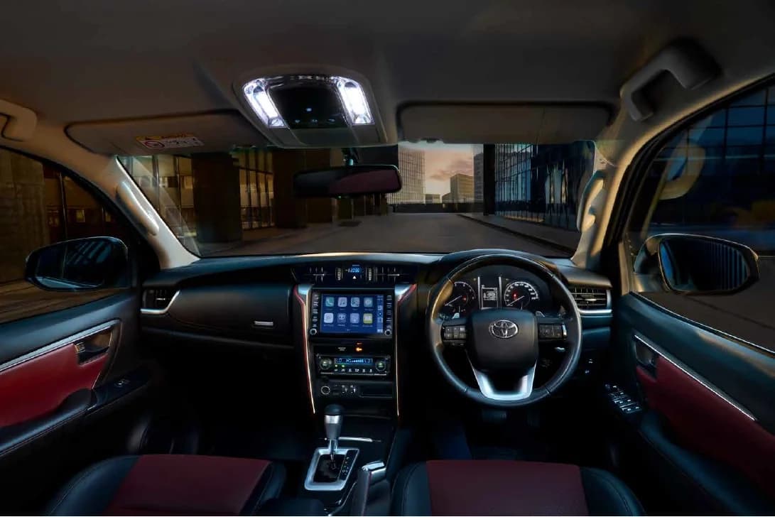 Interior Dashboard & Front Cabin View