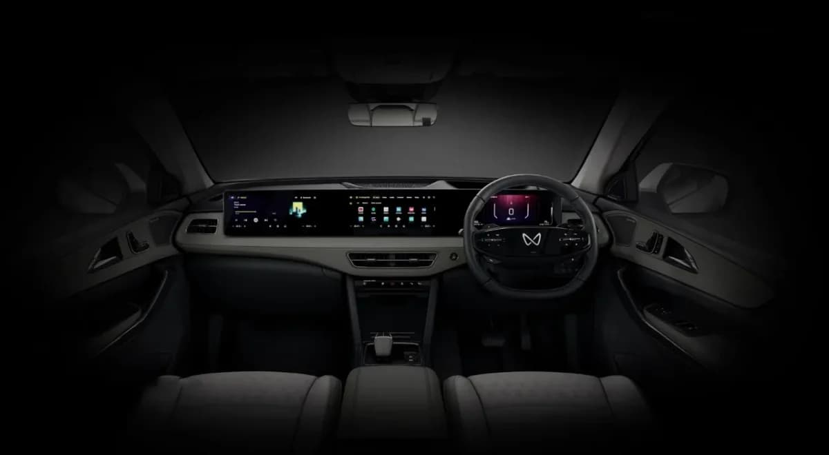 Full Dashboard and Interior Cockpit