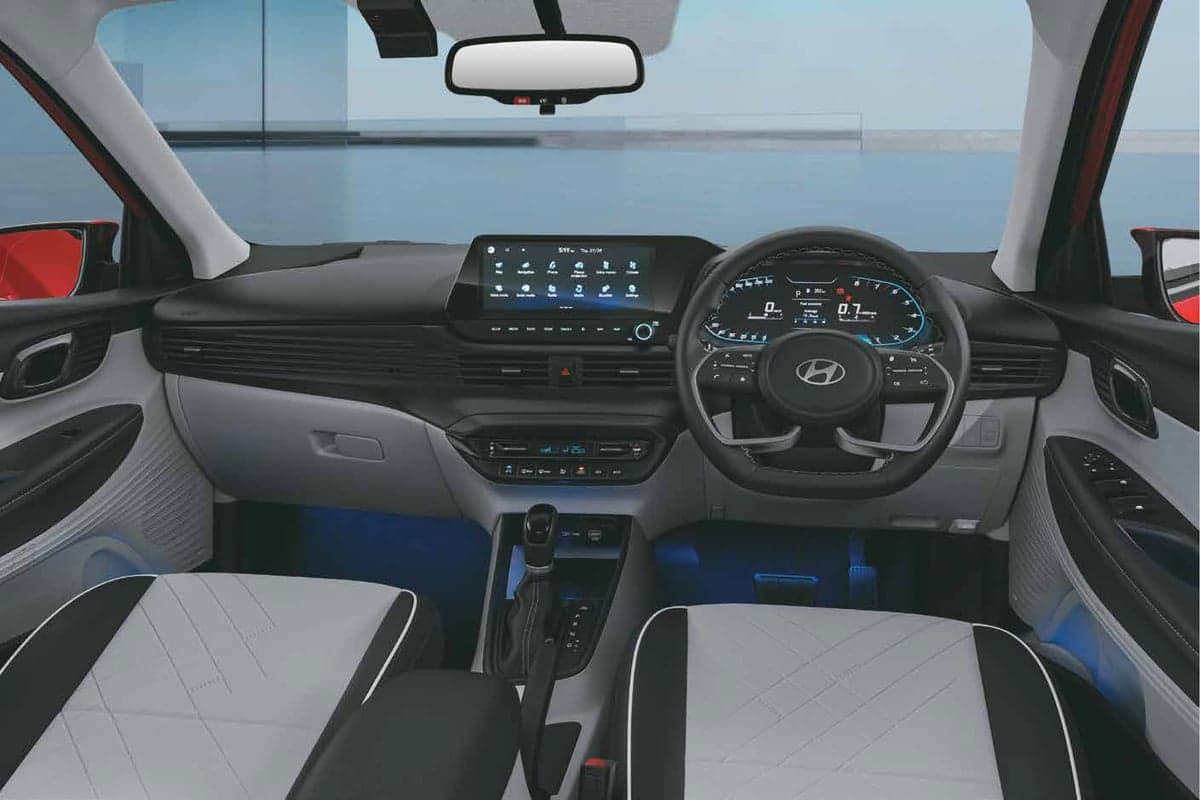 Interior Dashboard & Front Cabin View