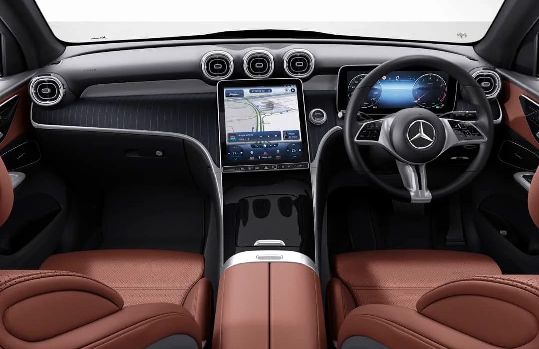 Interior Dashboard & Front Cabin View