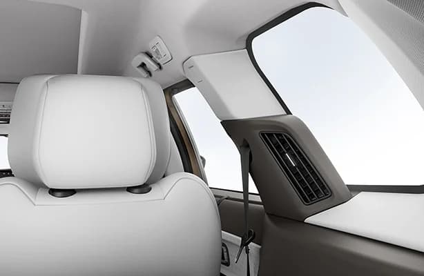 Seat Accessories / Tray Tables