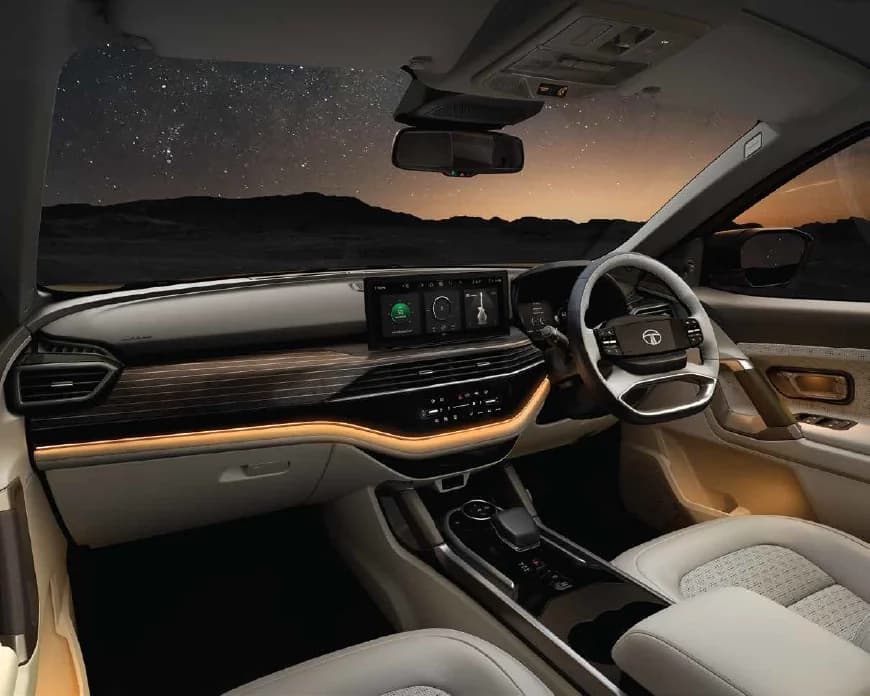 Interior Dashboard & Front Cabin View