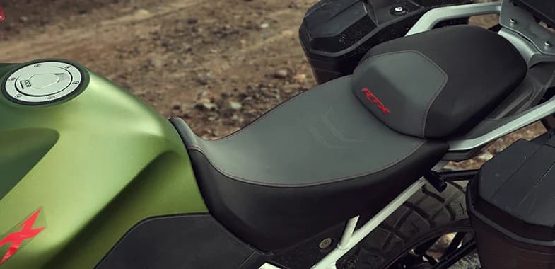 CONTOURED SEAT