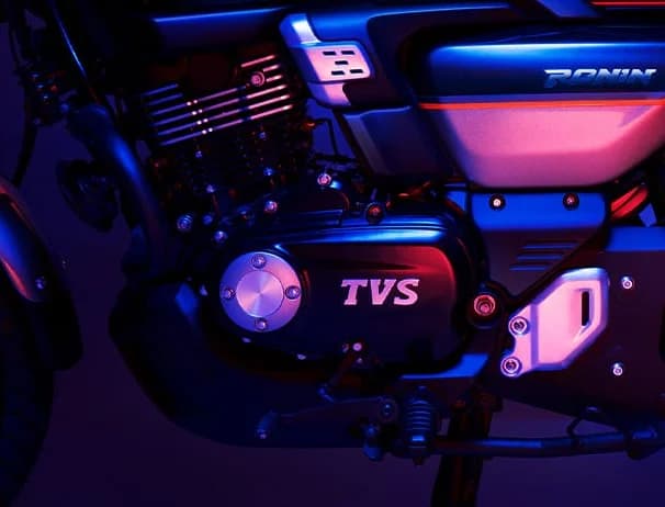 Engine Bay and Side Panel Detail