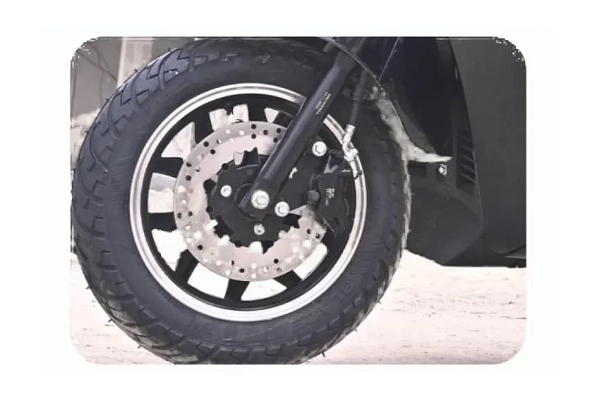 Front Disc Brake & Alloy Wheel