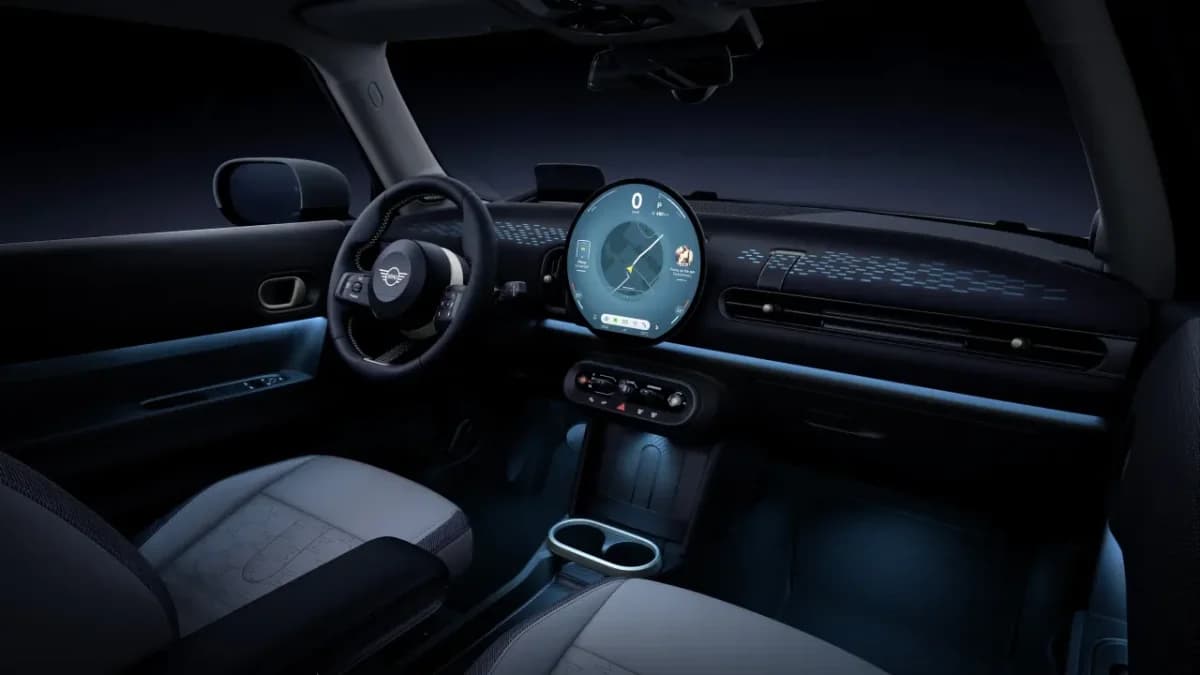 Full Dashboard and Interior Cockpit