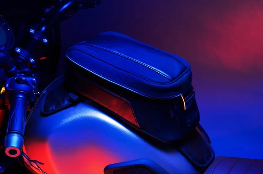 Magnetic Fuel Tank Bag