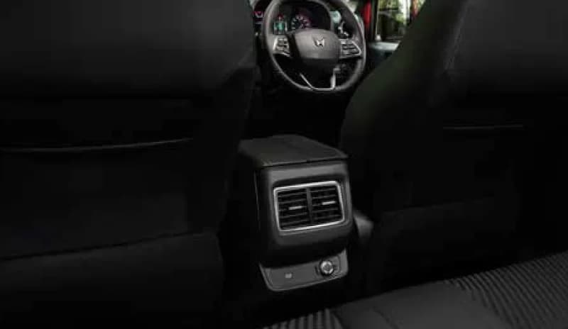 Rear AC Vents & Center Console