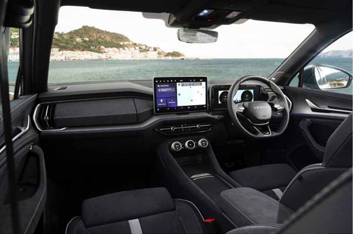 Interior Dashboard & Front Cabin View