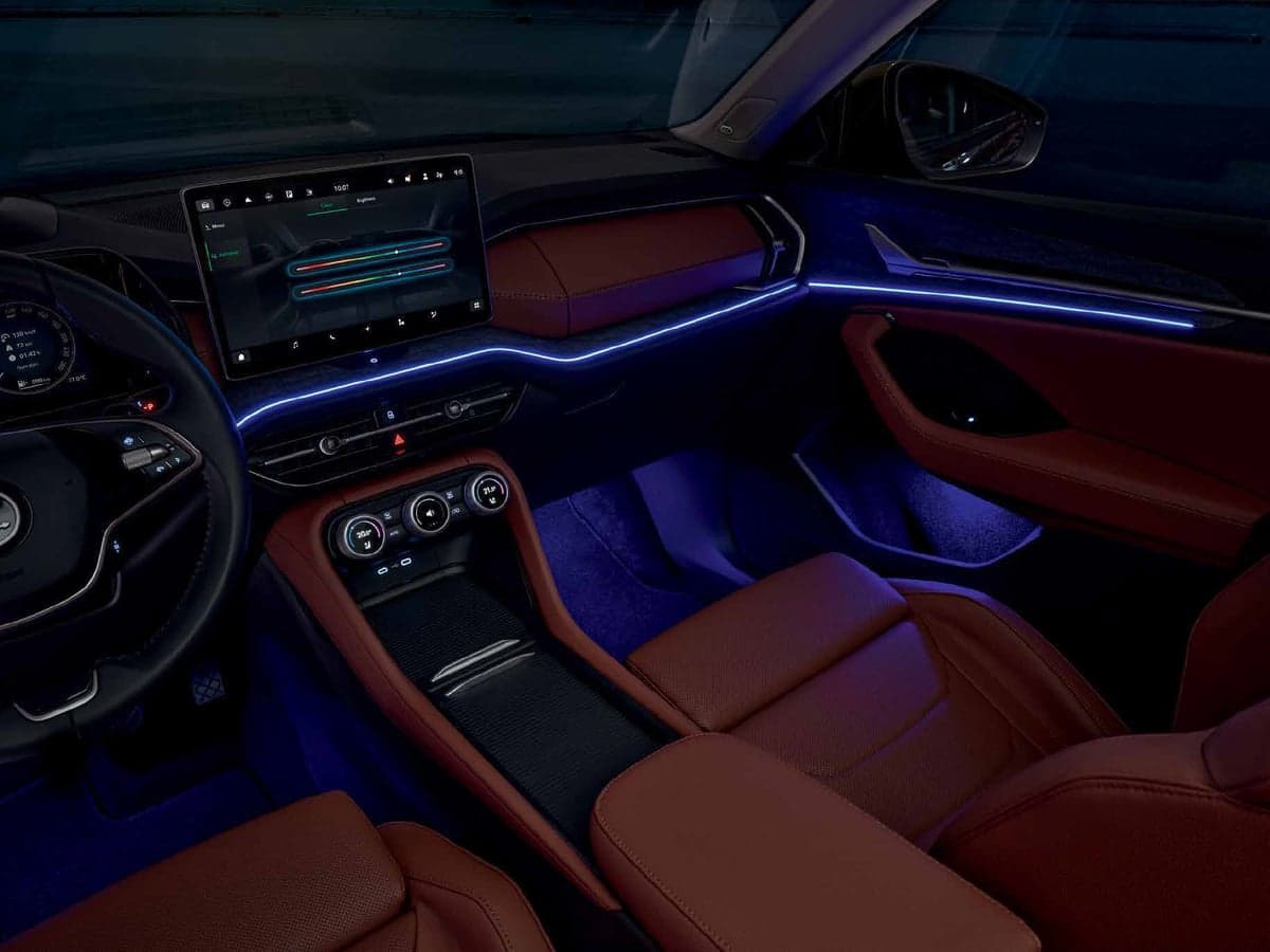 Interior Dashboard & Front Cabin View