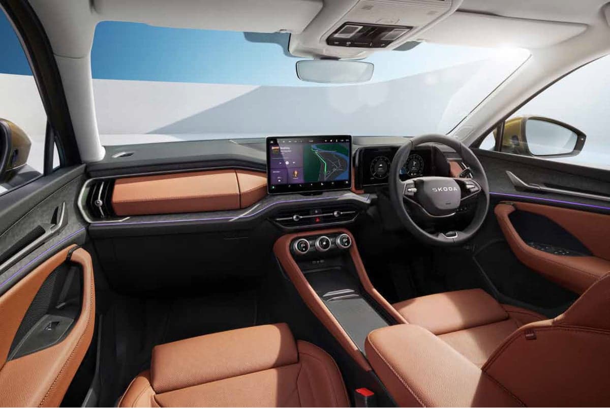 Interior Dashboard & Front Cabin View