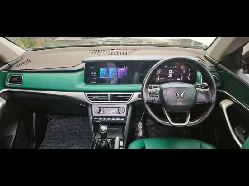 Mahindra XUV 700