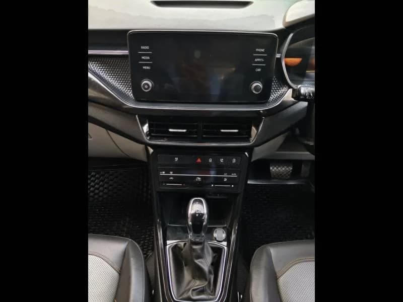 Skoda Kushaq Style 1.0L TSI AT
