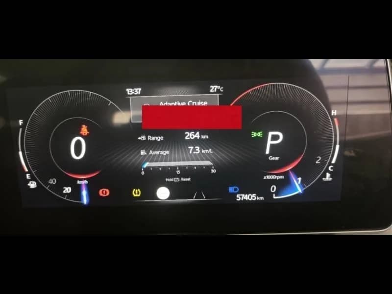 Mahindra XUV700 AX 7 Luxury Pack